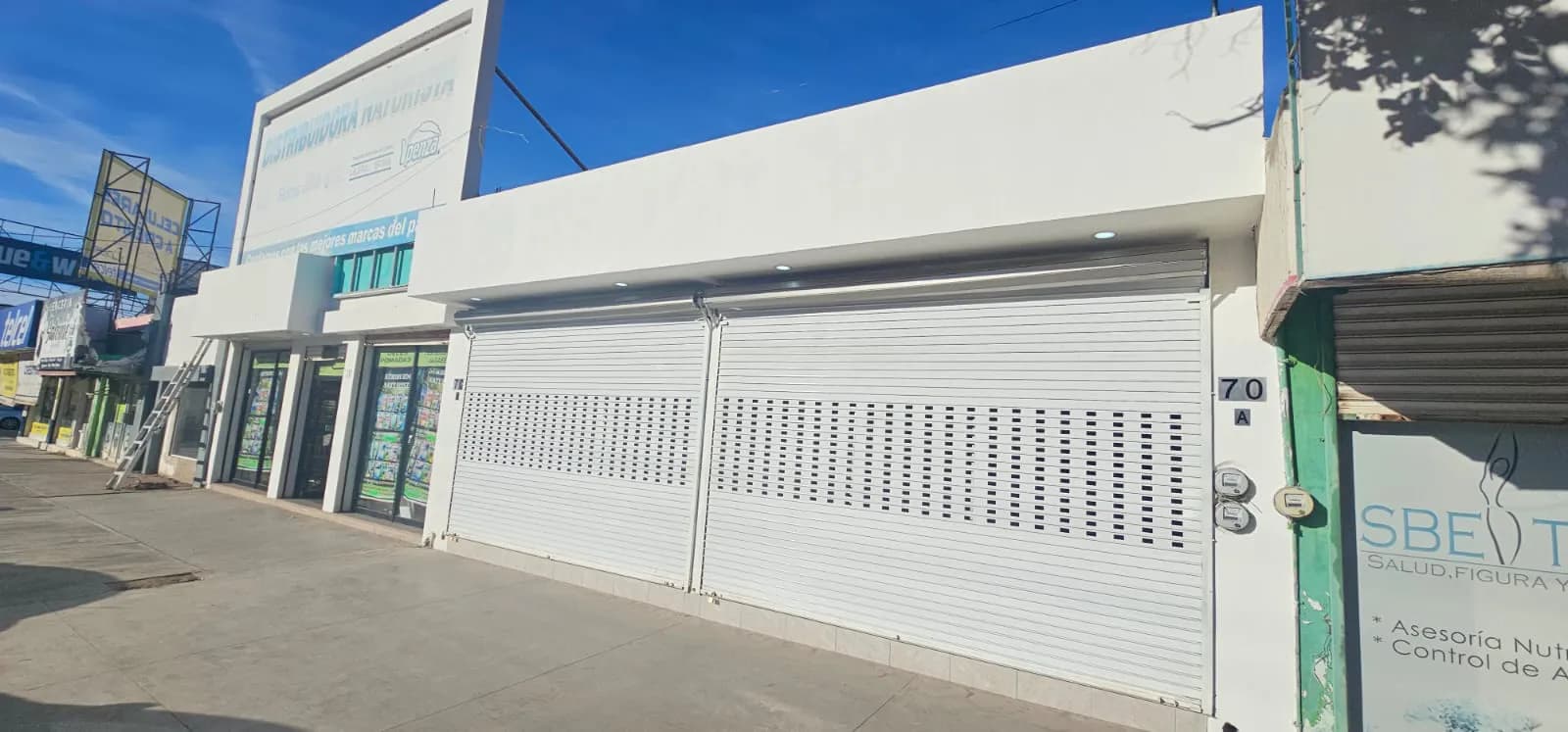 Dos locales comerciales nuevos en el CENTRO