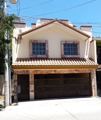 GCI_2594 | CASA EN VENTA 5 RECAMARAS JIQUILPAN 2 | Integralia Grupo Inmobiliario