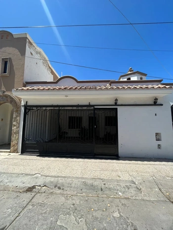 5_1788 | CASA EN RENTA 2 REC FRACC VILLA HUITES | Integralia Grupo Inmobiliario