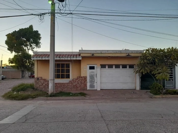 5_1853 | CASA EN VENTA EN ESQUINA RESIDENCIAL DEL VALLE | Integralia Grupo Inmobiliario