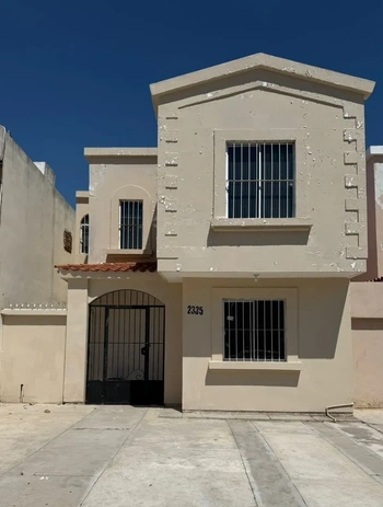 5_2944 | CASA EN RENTA FRACC MALLORCA | Integralia Grupo Inmobiliario