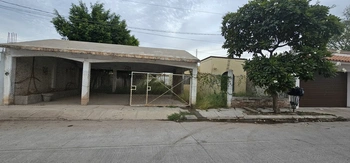 15_3024 | CASA EN VENTA CON TERRENO RESIDENCIAL PASEO ALAMEDA | Integralia Grupo Inmobiliario