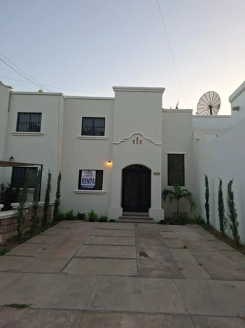 15_3014 | CASA EN RENTA FRACC SCALLY 3 RECAMARAS | Integralia Grupo Inmobiliario